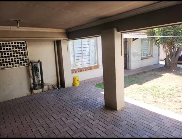 3 BEDROOM PROPERTY TO RENT IN ROSETTENVILLE
